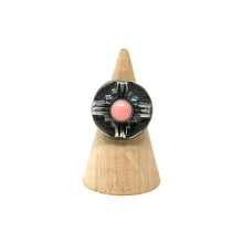 Load image into Gallery viewer, Pink Conch Zia Ring

